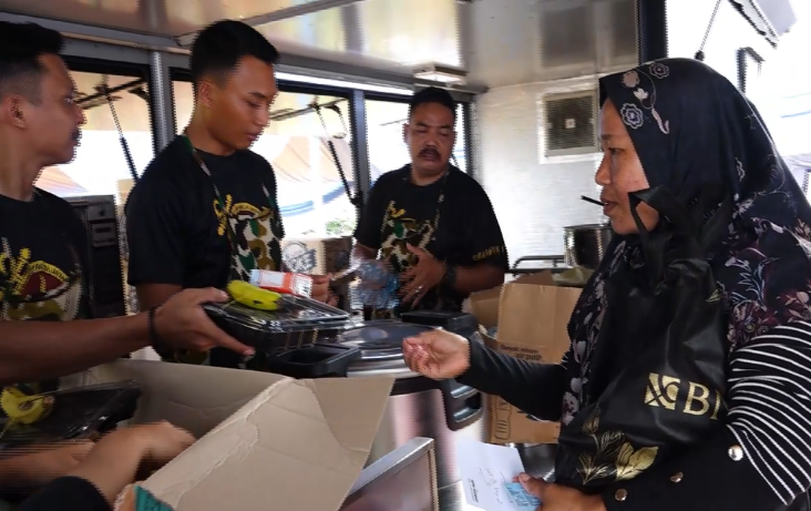 Bakti Sosial Alumni AAL Angkatan 42/1996 di Bojongkoneng