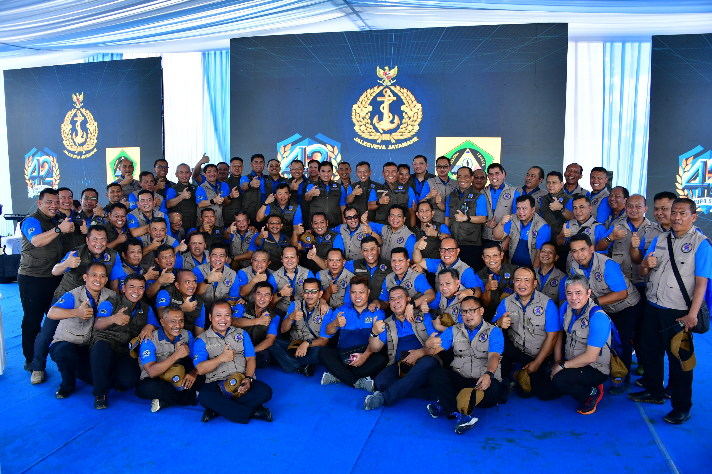 Bakti Sosial Alumni AAL Angkatan 42/1996 di Bojongkoneng