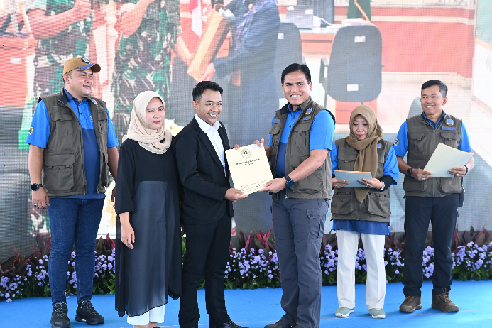 Bakti Sosial Alumni AAL Angkatan 42/1996 di Bojongkoneng