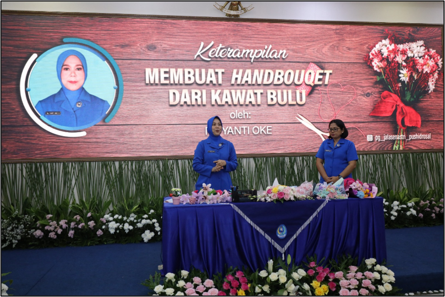 Sharing Keterampilan Membuat Handbouquet Kawat Bulu: Kreativitas Jalasenastri Pushidrosal